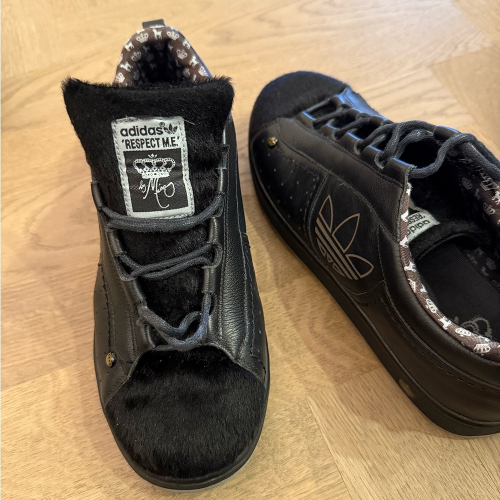 Adidas Black Sneakers with Durable Design